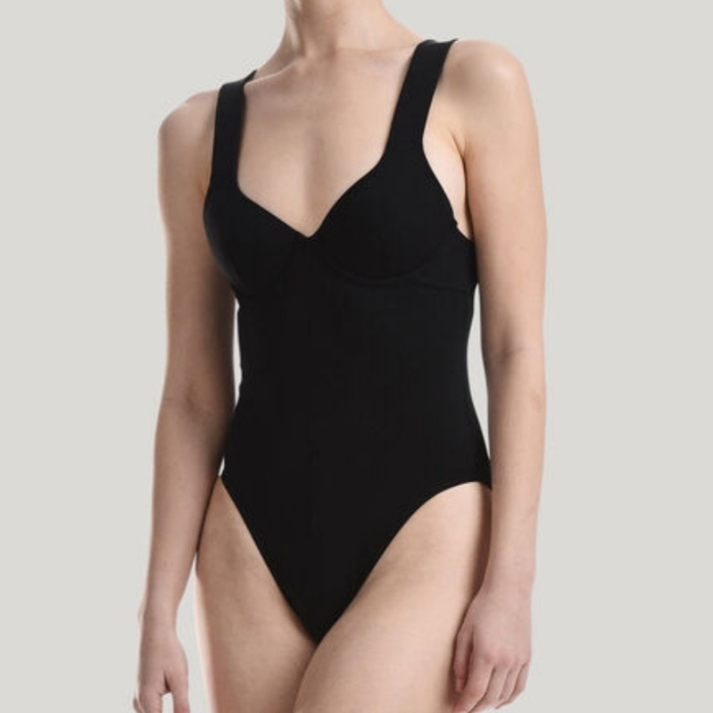 New Wolford Swim Essentials Lightly Slimming Underwire Black Swimsuit Small NWOT